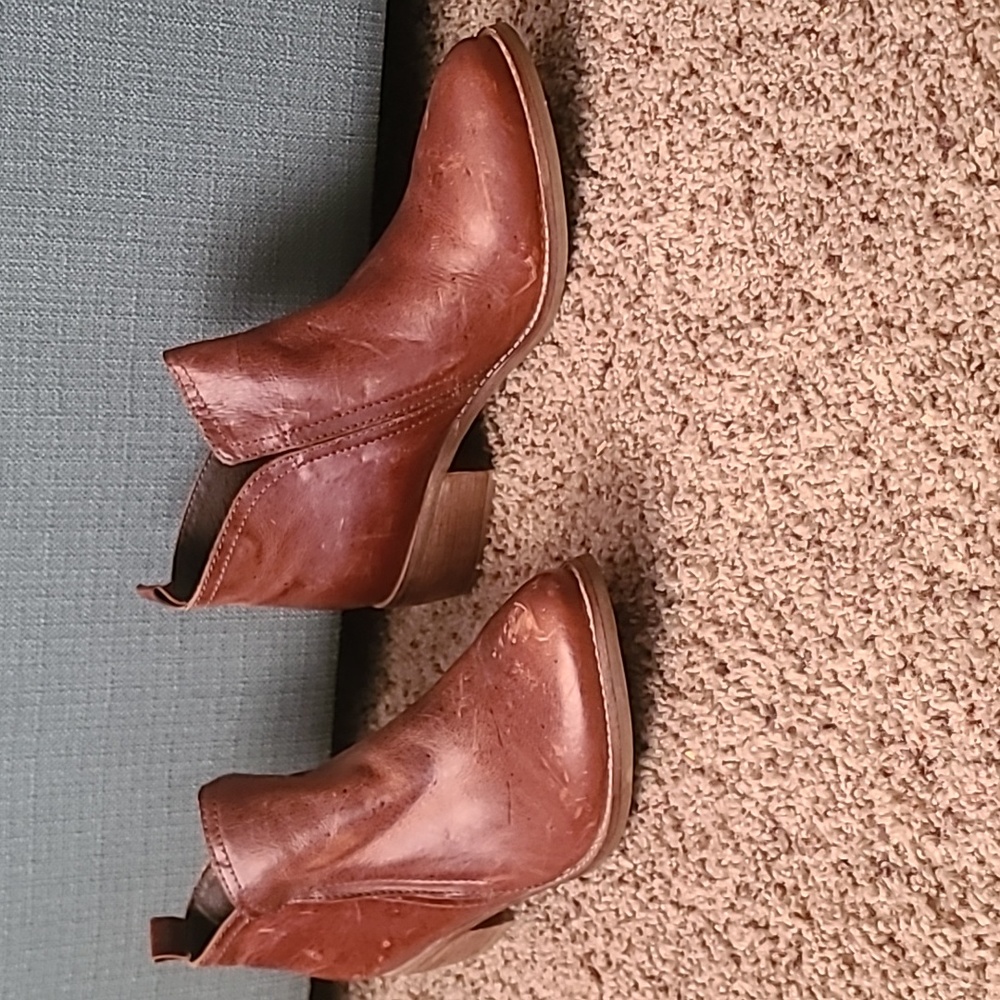 Leather Distressed Matisse Booty Size 9M